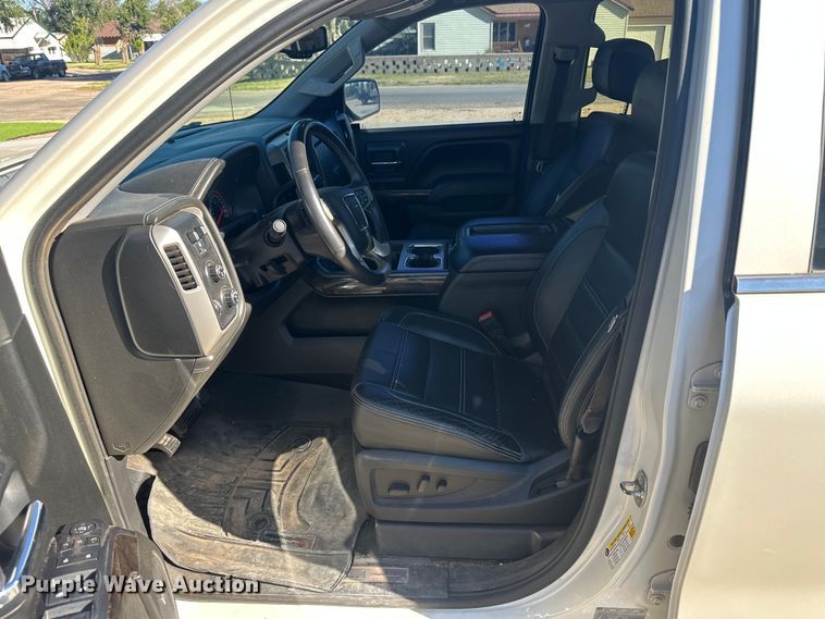 image for item OC9495 2015 GMC  Sierra 1500 Denali  Crew Cab pickup truck