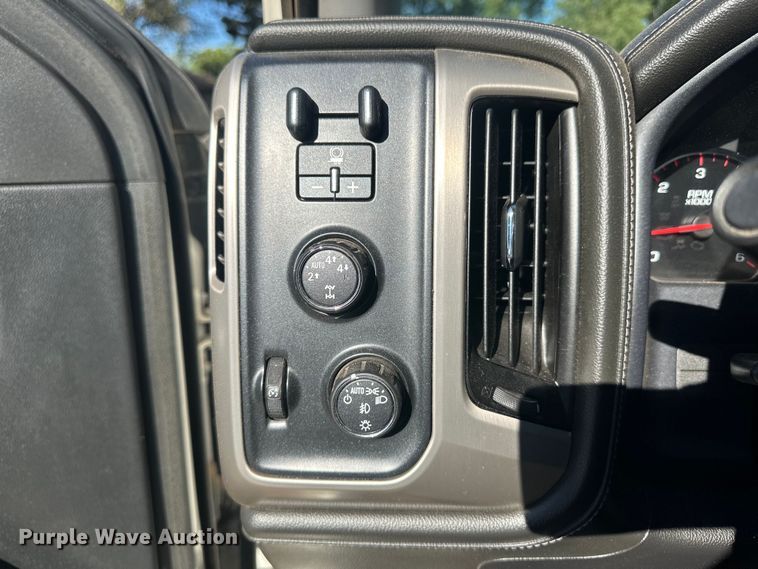 image for item OC9495 2015 GMC  Sierra 1500 Denali  Crew Cab pickup truck