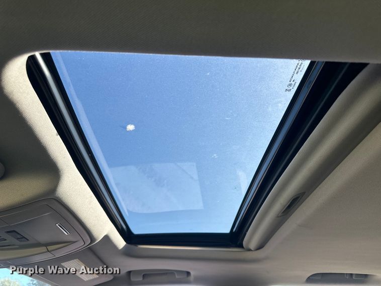 image for item OC9495 2015 GMC  Sierra 1500 Denali  Crew Cab pickup truck