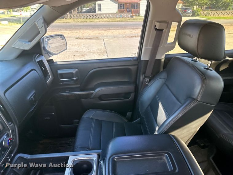 image for item OC9495 2015 GMC  Sierra 1500 Denali  Crew Cab pickup truck