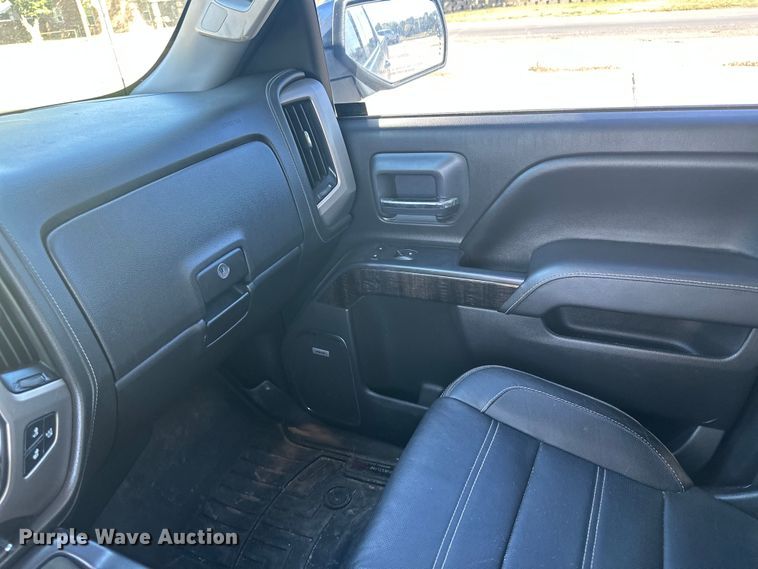 image for item OC9495 2015 GMC  Sierra 1500 Denali  Crew Cab pickup truck