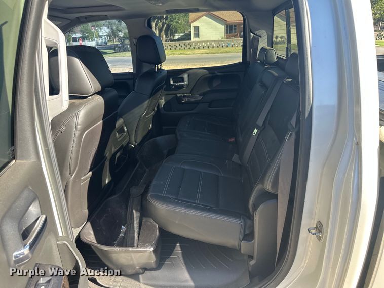 image for item OC9495 2015 GMC  Sierra 1500 Denali  Crew Cab pickup truck