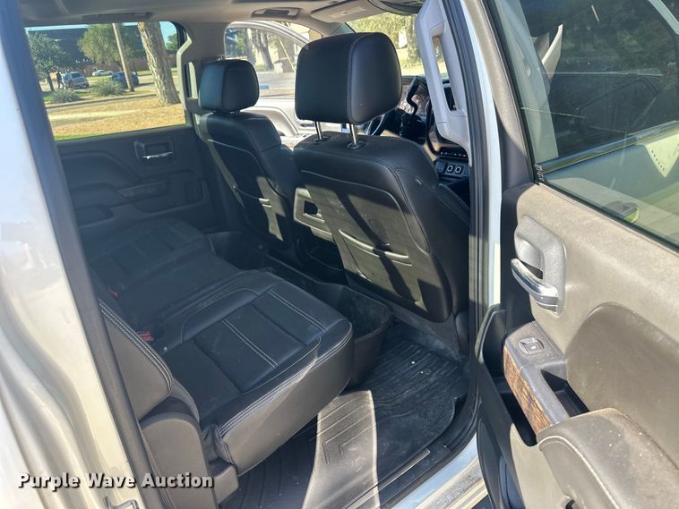 image for item OC9495 2015 GMC  Sierra 1500 Denali  Crew Cab pickup truck