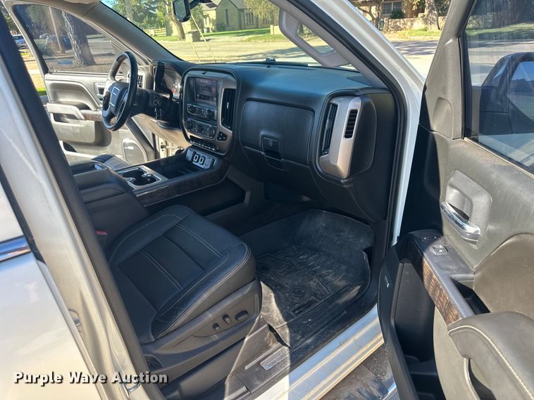 image for item OC9495 2015 GMC  Sierra 1500 Denali  Crew Cab pickup truck