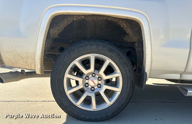 image for item OC9495 2015 GMC  Sierra 1500 Denali  Crew Cab pickup truck