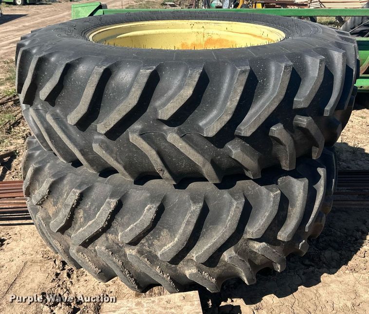 image for item OC9523 1977 John Deere 4630  tractor