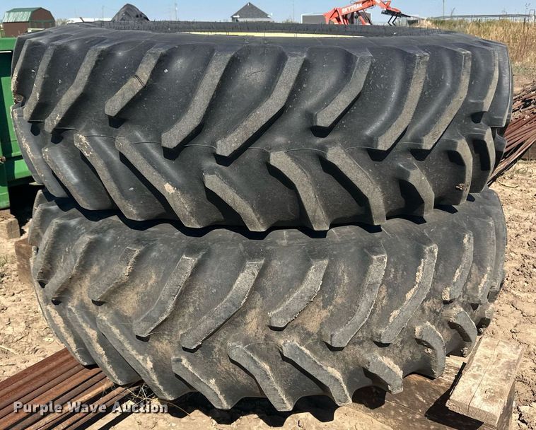 image for item OC9523 1977 John Deere 4630  tractor