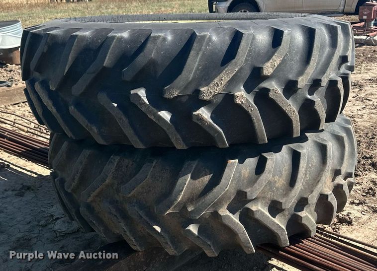 image for item OC9523 1977 John Deere 4630  tractor