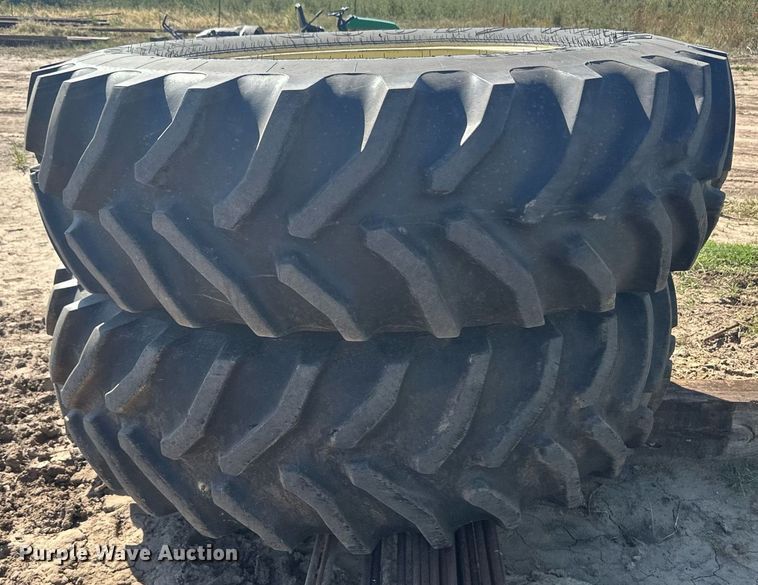 image for item OC9523 1977 John Deere 4630  tractor