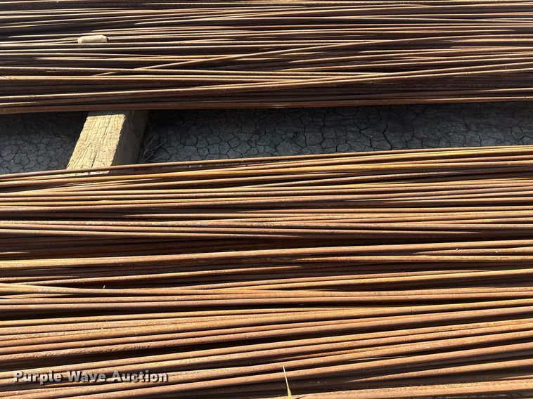 image for item OC9525 (100) joints 25' L x 5/8" diameter sucker rod