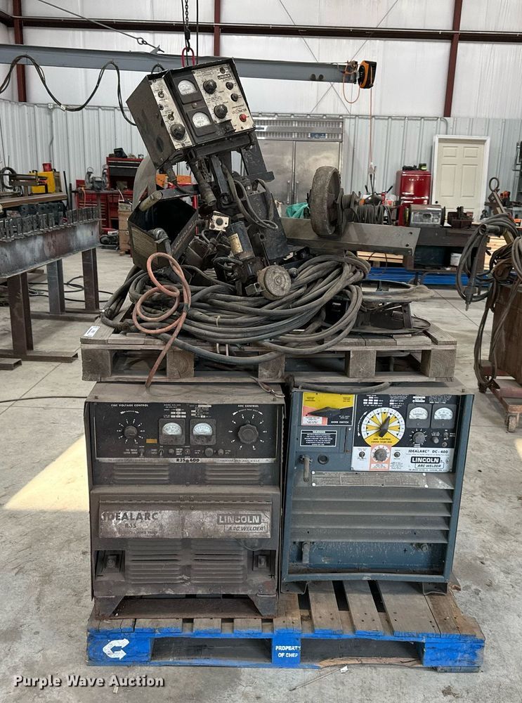 image for item OF9021 (2) Lincoln welders