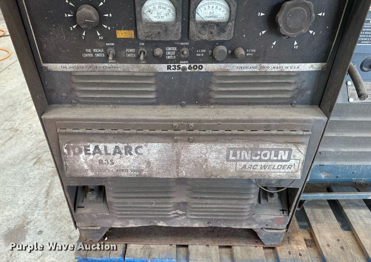 image for item OF9021 (2) Lincoln welders