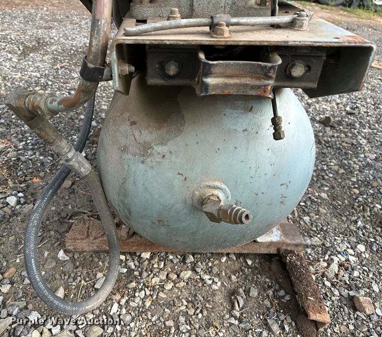 image for item OG9248 1986 Brunner  air compressor