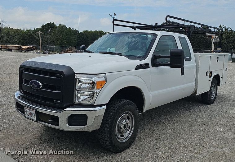 image for item OG9328 2016 Ford F250  Super Duty SuperCab utility bed pickup truck