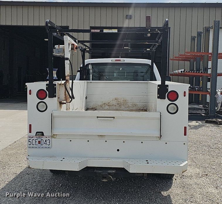 image for item OG9328 2016 Ford F250  Super Duty SuperCab utility bed pickup truck