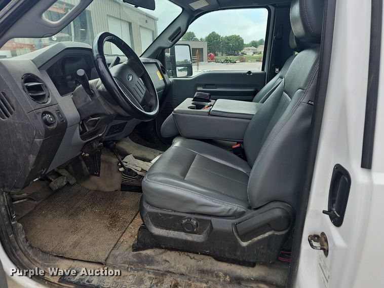 image for item OG9328 2016 Ford F250  Super Duty SuperCab utility bed pickup truck