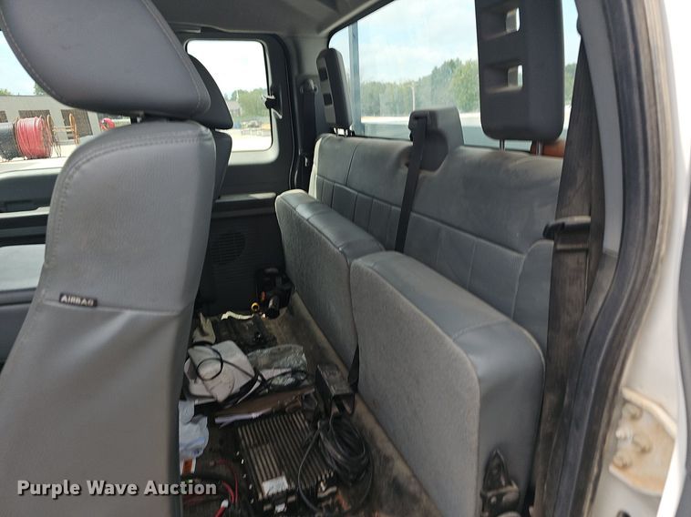 image for item OG9328 2016 Ford F250  Super Duty SuperCab utility bed pickup truck