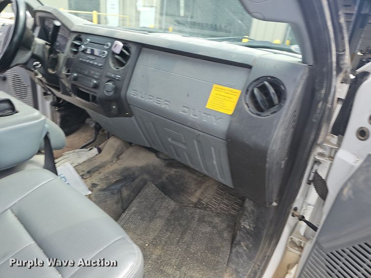 image for item OG9328 2016 Ford F250  Super Duty SuperCab utility bed pickup truck