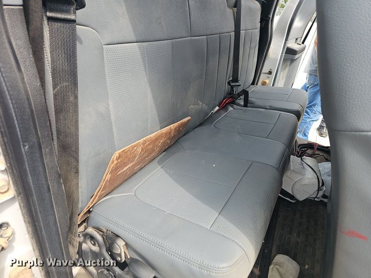 image for item OG9328 2016 Ford F250  Super Duty SuperCab utility bed pickup truck