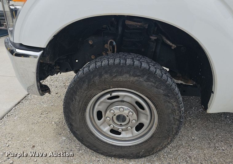 image for item OG9328 2016 Ford F250  Super Duty SuperCab utility bed pickup truck