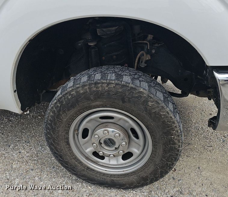 image for item OG9328 2016 Ford F250  Super Duty SuperCab utility bed pickup truck