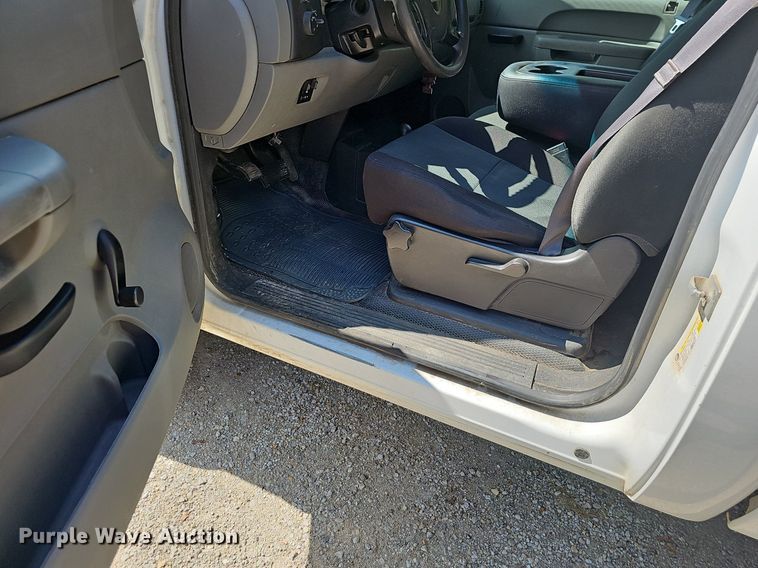 image for item OG9404 2013 GMC Sierra 2500HD  pickup truck