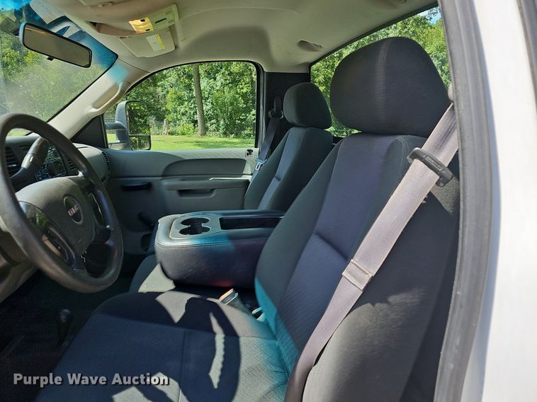 image for item OG9404 2013 GMC Sierra 2500HD  pickup truck