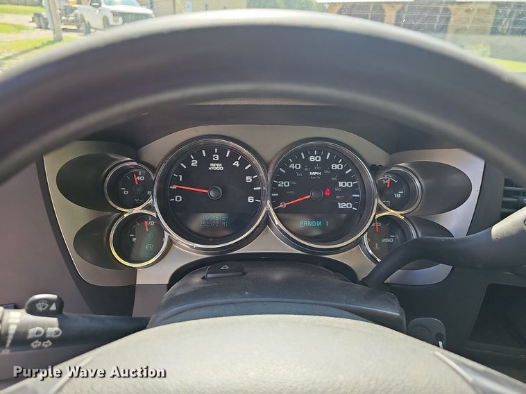 image for item OG9404 2013 GMC Sierra 2500HD  pickup truck