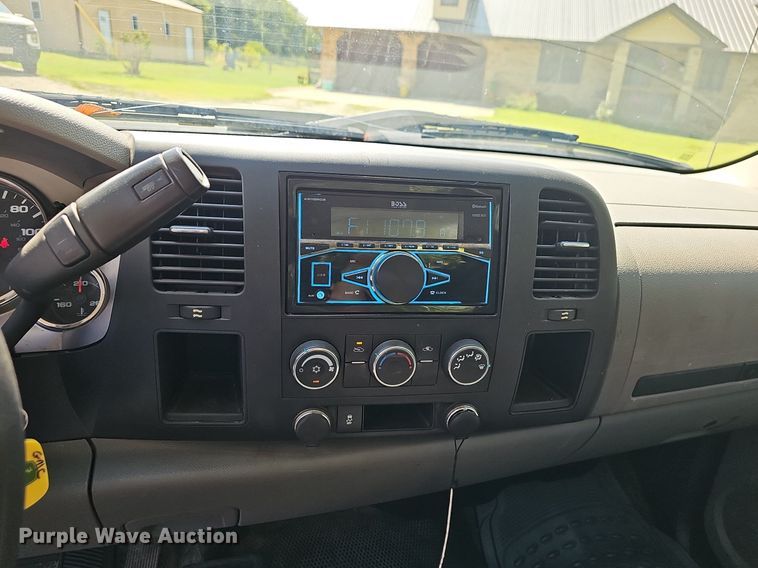 image for item OG9404 2013 GMC Sierra 2500HD  pickup truck