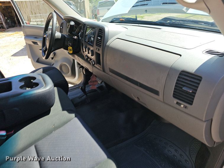 image for item OG9404 2013 GMC Sierra 2500HD  pickup truck