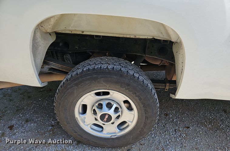 image for item OG9404 2013 GMC Sierra 2500HD  pickup truck