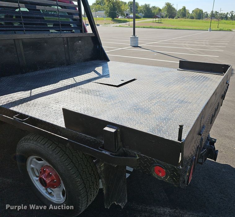 image for item OG9415 2014 Chevrolet 2500HD  Crew Cab flatbed pickup truck