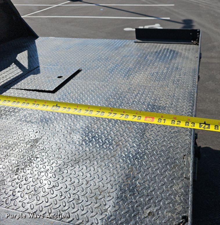 image for item OG9415 2014 Chevrolet 2500HD  Crew Cab flatbed pickup truck