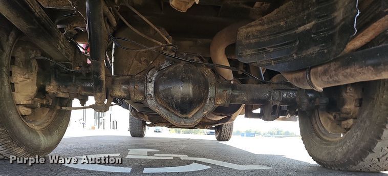 image for item OG9415 2014 Chevrolet 2500HD  Crew Cab flatbed pickup truck