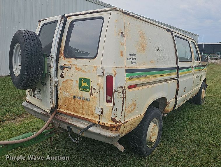 image for item OG9418 1977 Ford  van