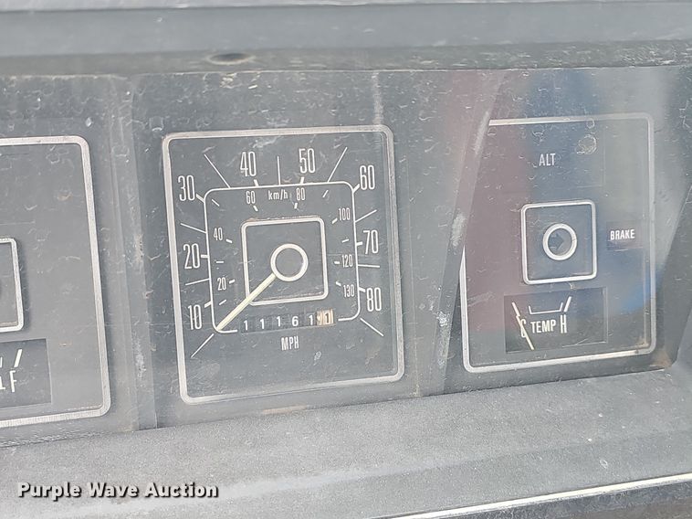 image for item OG9418 1977 Ford  van