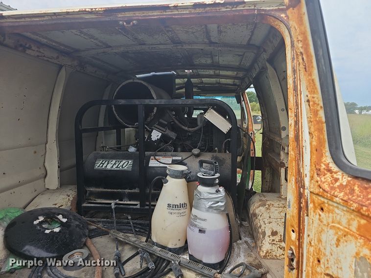 image for item OG9418 1977 Ford  van