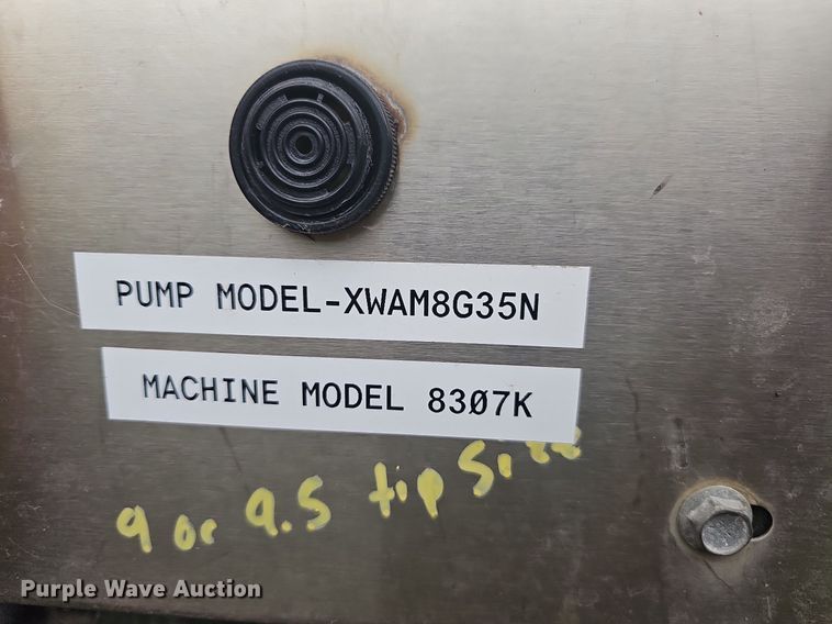 image for item OG9418 1977 Ford  van