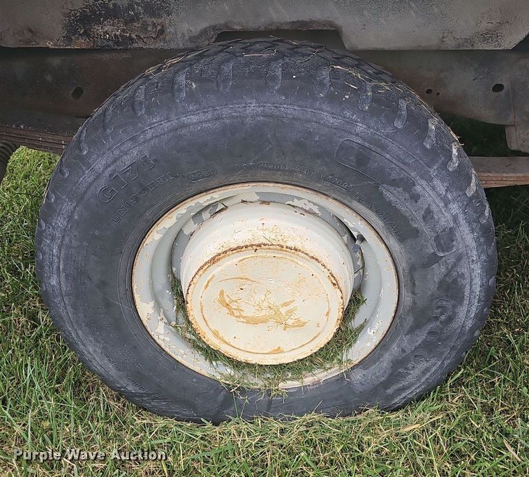 image for item OG9418 1977 Ford  van