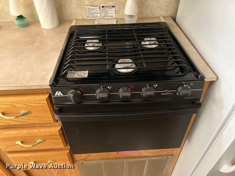 image for item OK9666 2006 Monaco Coach Holiday Rambler  camper