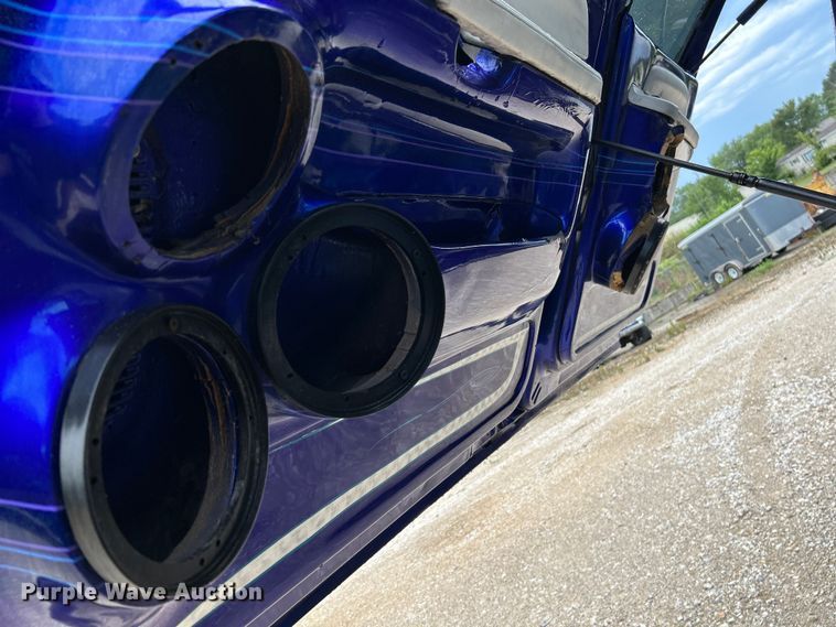 image for item OK9758 2004 Ford Excursion  SUV