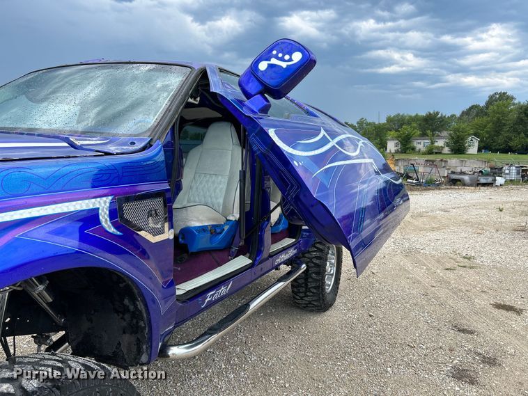 image for item OK9758 2004 Ford Excursion  SUV