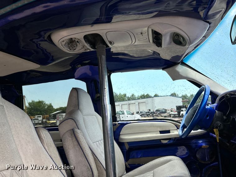 image for item OK9758 2004 Ford Excursion  SUV