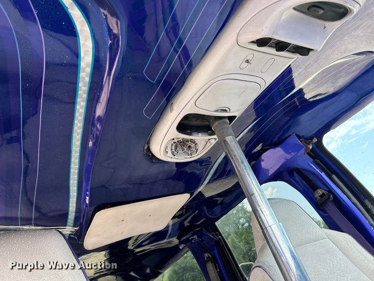 image for item OK9758 2004 Ford Excursion  SUV