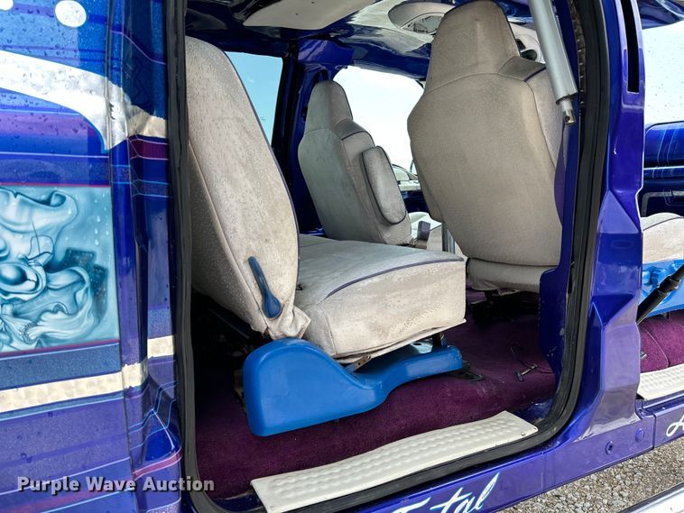 image for item OK9758 2004 Ford Excursion  SUV