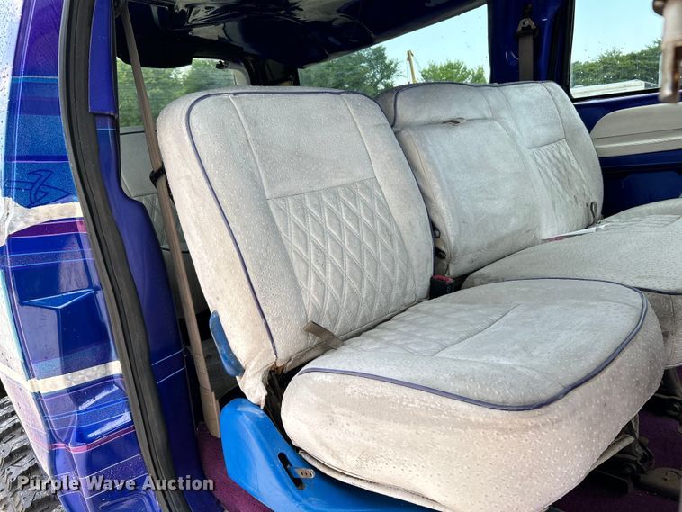 image for item OK9758 2004 Ford Excursion  SUV