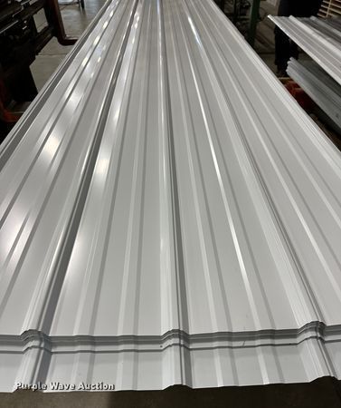 image for item ZA0373 (60) sheets of metal siding/roofing