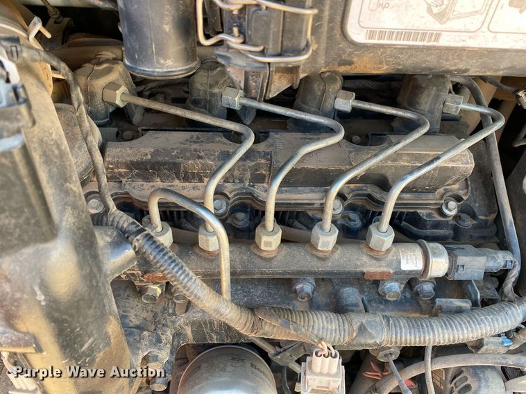 image for item DI7827 2017 Bobcat T650  tracked skid steer loader