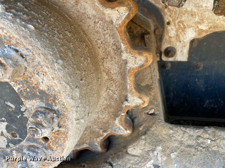 image for item DI7827 2017 Bobcat T650  tracked skid steer loader