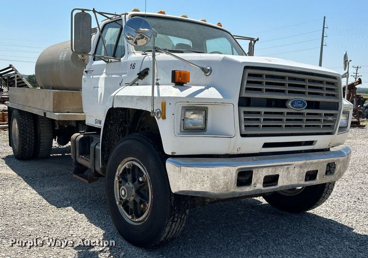 image for item DJ6308 1988 Ford F700  tank truck